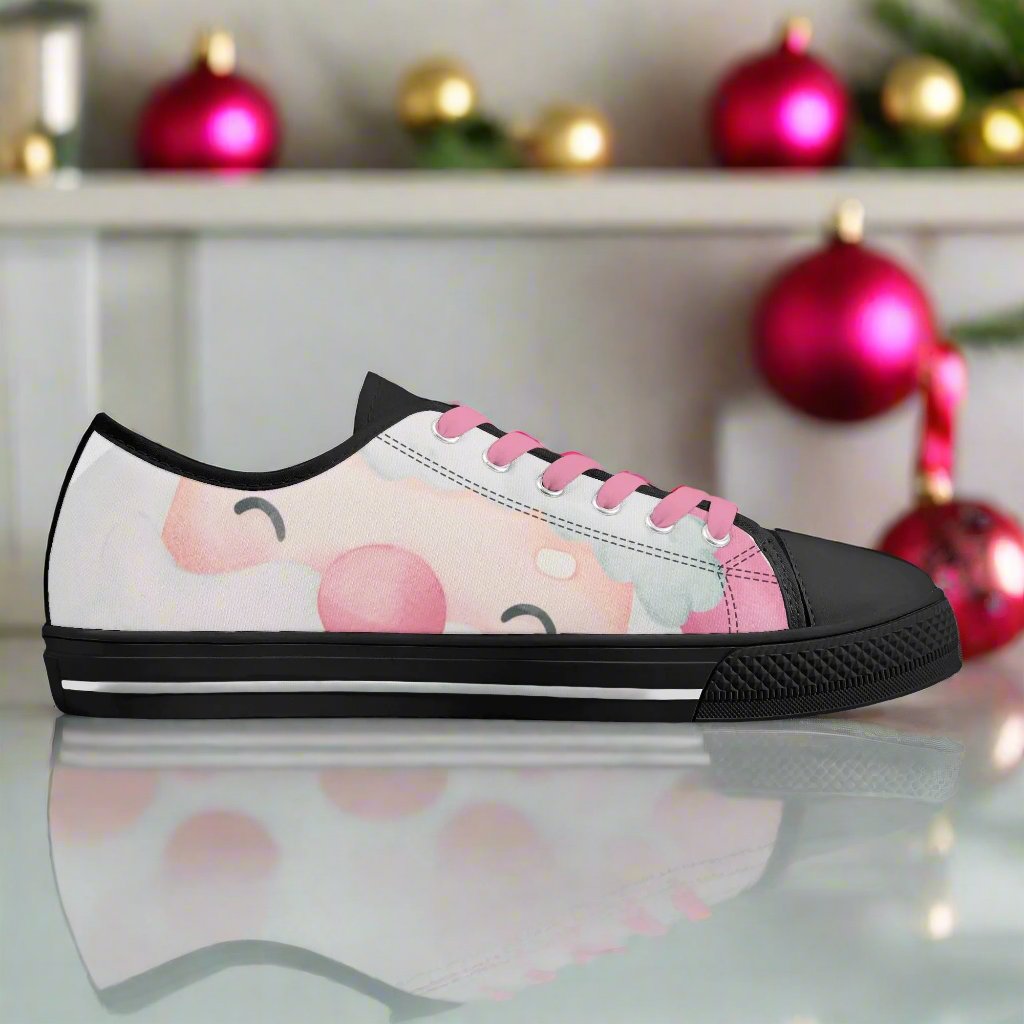 PINK CHRISTMAS Womens MD Low Top Pink Santa Canvas Shoes